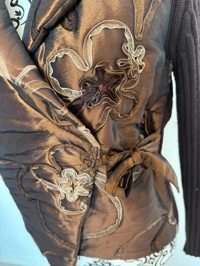Veste chic brodée femme taille 38 - photo numéro 3