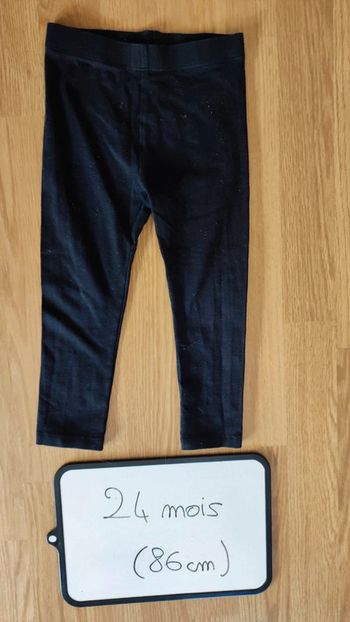 Legging noir taille 24 mois