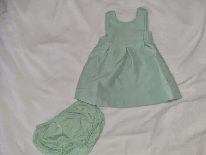 Ensemble robe et bloomer taille 12 mois