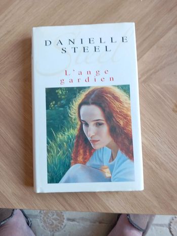 Livre " l ange gardien" de Danielle steel