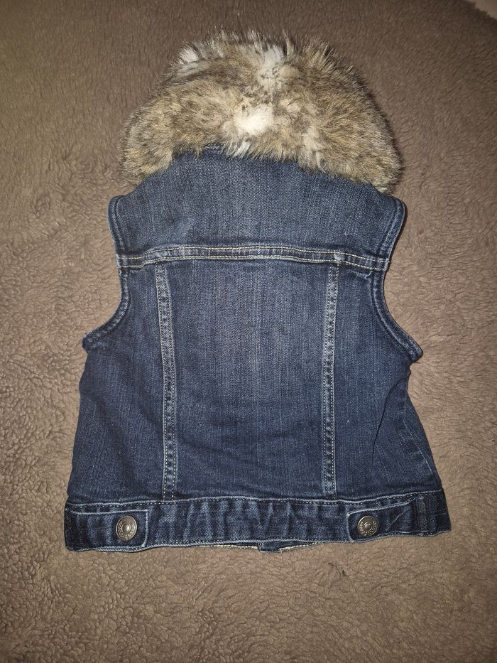 Veste jeans sans manches col fourrure - photo numéro 3