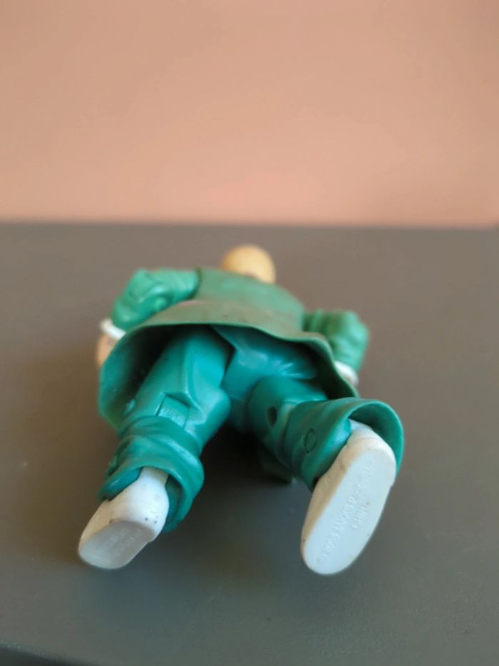 Figurine 2008 Jakks Hornswoggle wwE catcheur - photo numéro 3
