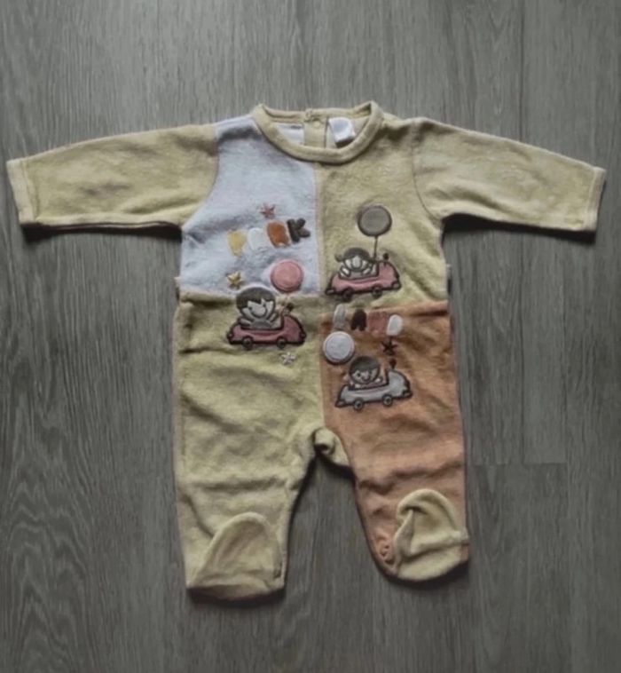 Lot Pyjamas 1 mois - photo numéro 6