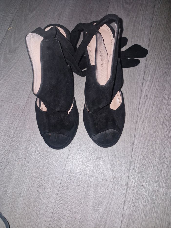 Chaussures à talon compensé