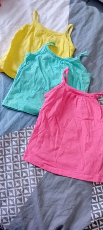 lot 3 débardeurs neuf