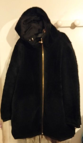 Manteau 2en 1 fausse fourrure a capuche réversible