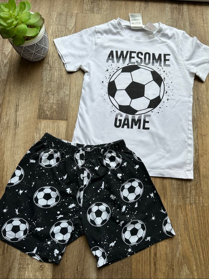 - Pyjama H&M - 5/6 ans - Très bon état