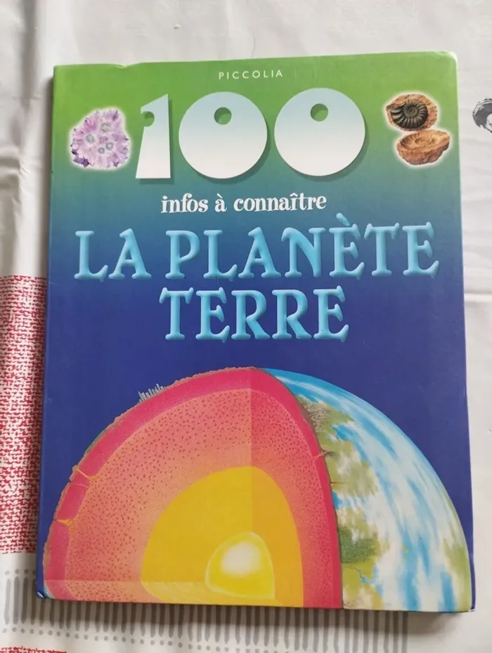 Lot 6 Livres 100 infos à connaitre Piccolia - photo numéro 3