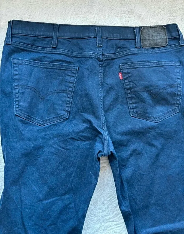 Jean Levi’s homme 541 Athletic taper regular straight droit W39 L34 48/50 XL/2XL enduit bleu marine - photo numéro 13