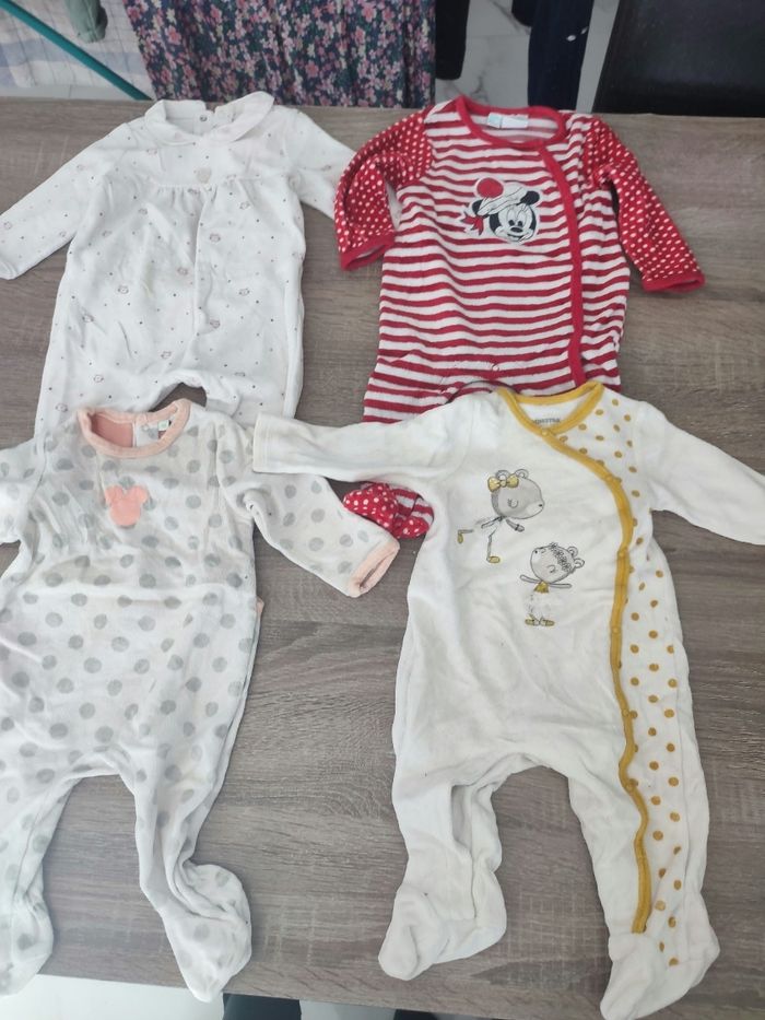 Lot pyjamas fille 6 mois - photo numéro 2