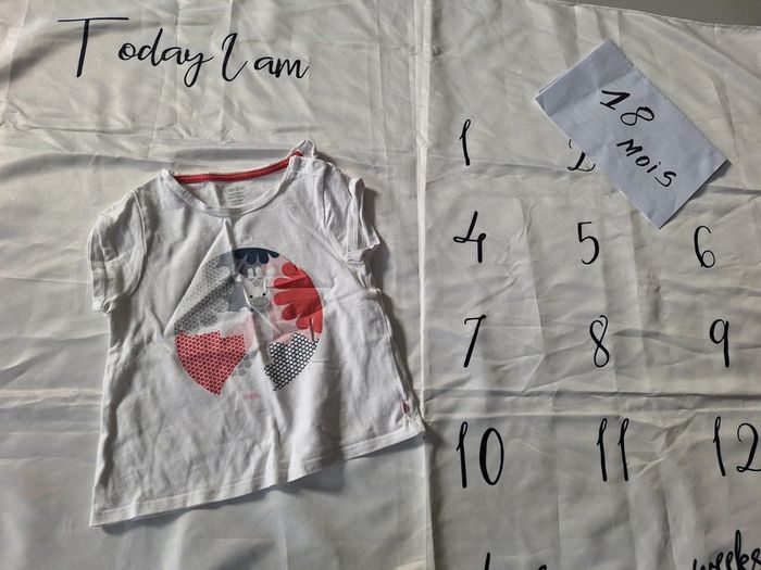 T shirt okaidi blanc et rouge