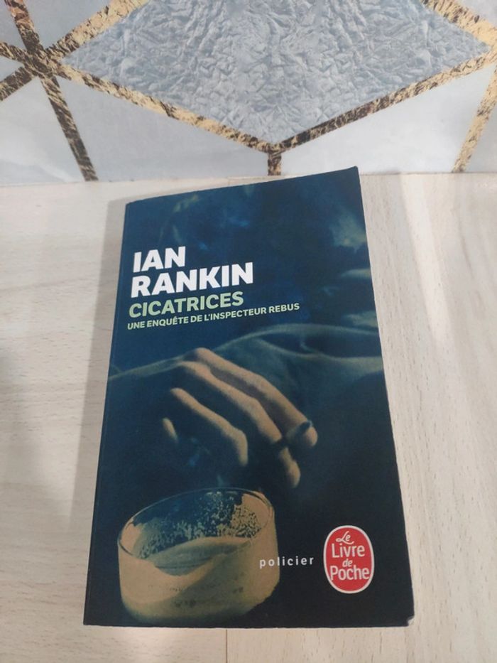 Livre poche policier Cicatrices Rankin enquête de l'inspecteur Rebus