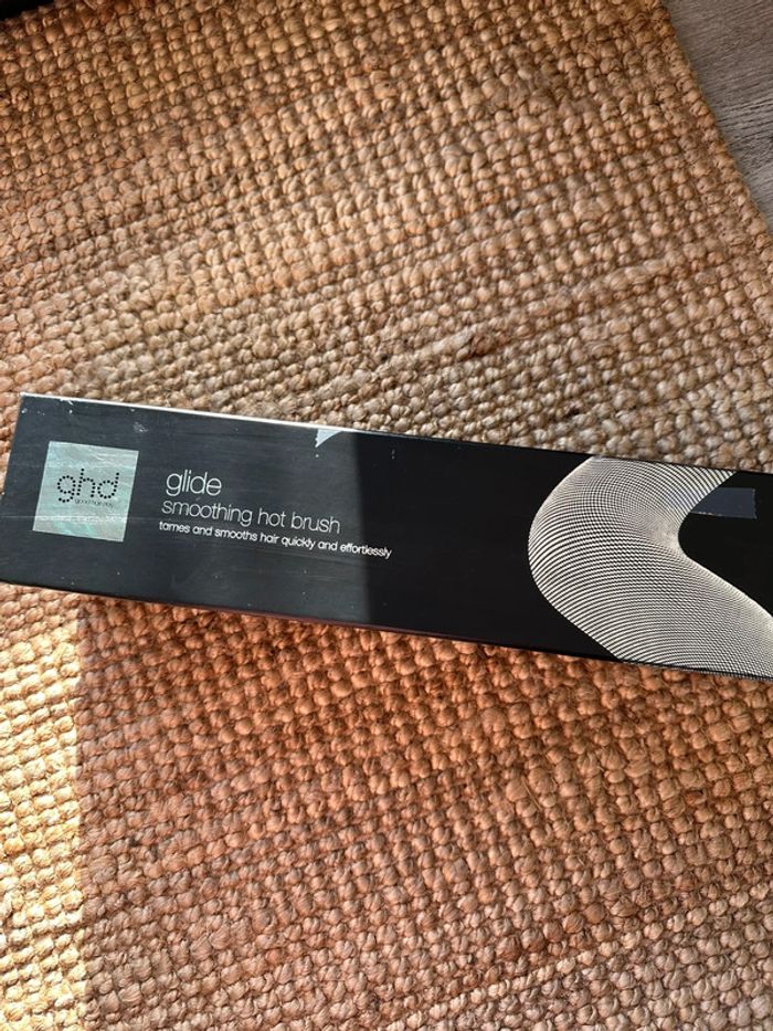 Brosse lissante chauffante GHD - photo numéro 3