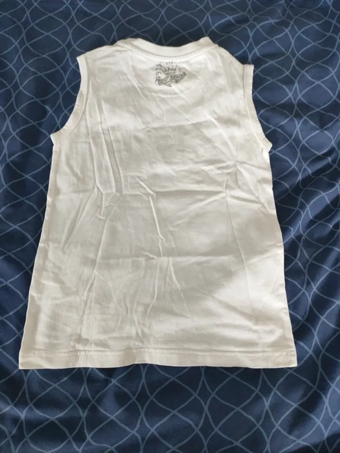 T-shirt sans manche - photo numéro 3