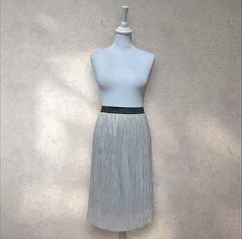 Jupe plissée taille élastique argentée neuve avec étiquette XL 42