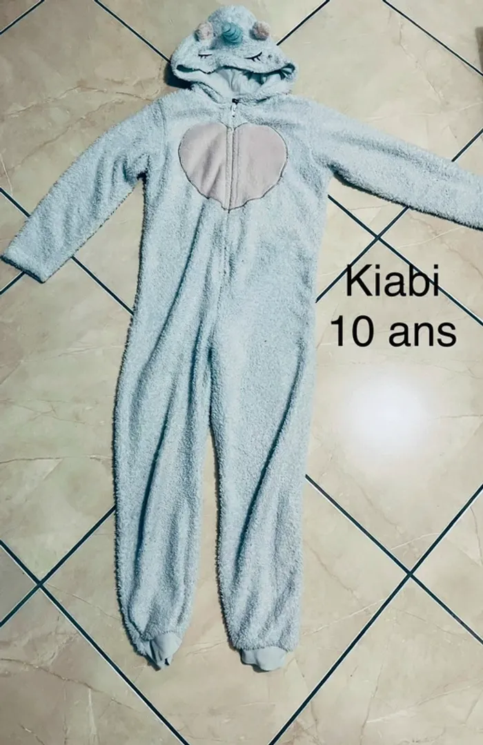 Pyjama kiabi 10 ans licorne