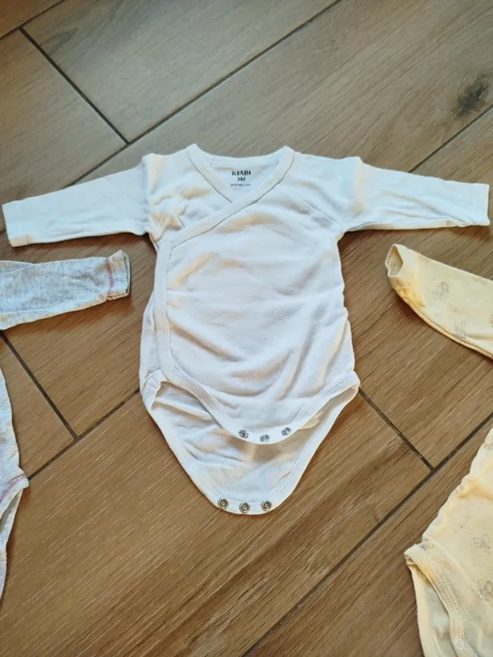 Lot de 4 bodys manches longues bébé fille 3 mois - photo numéro 3