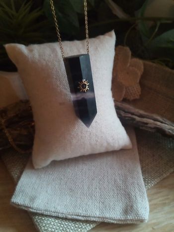 Collier pointe en pierre de fluorine