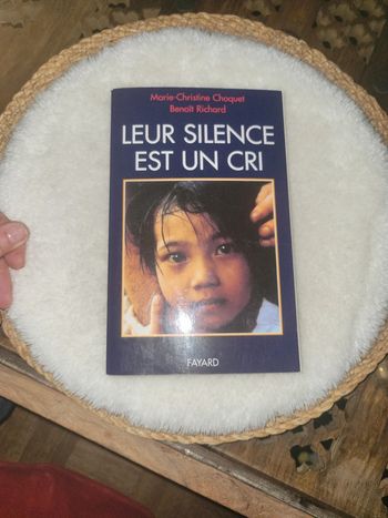 Leur silence est un cri.