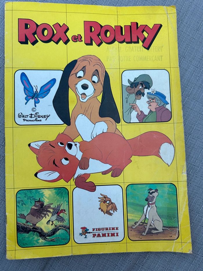 Album vignettes Panini grand format complet ancien Walt Disney Rox et Rouky autocollants