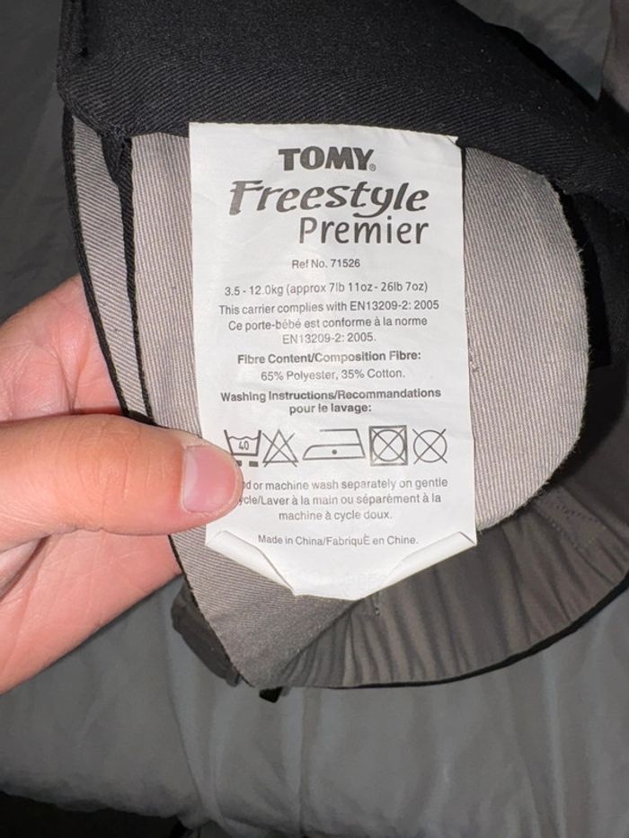 Porte-bébé TOMY Freestyle Premier - Noir & Gris - En bon état - photo numéro 3