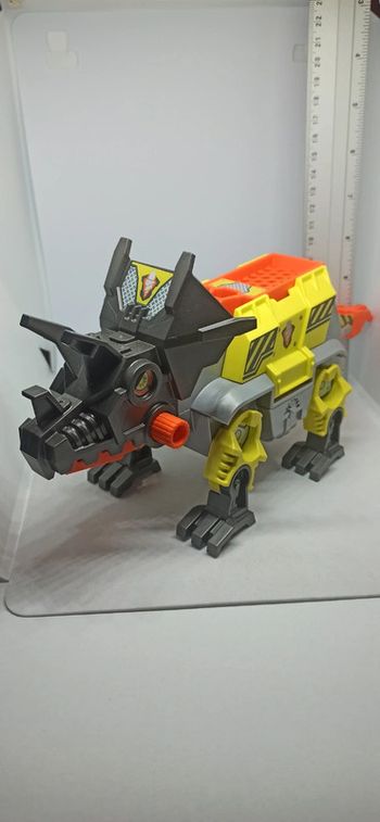 Dinosaure triceratops en forme de robot playmobil