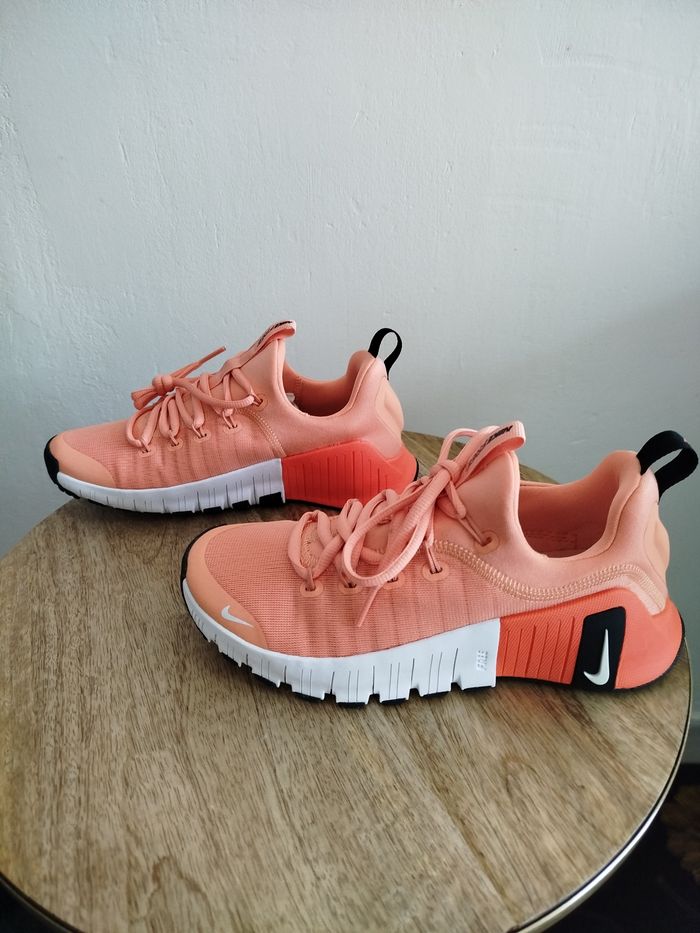 Baskets Nike T 36.5 - photo numéro 3