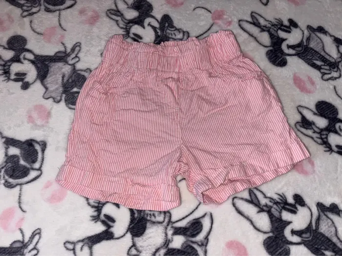 Short fille