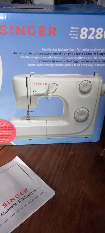 Machine à coudre 8280