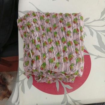 Un foulards rose