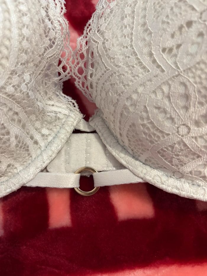 Soutien gorge blanc - photo numéro 3