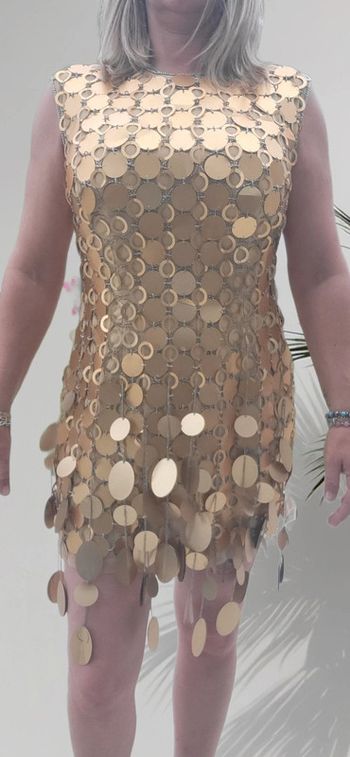 Robe courte ornements