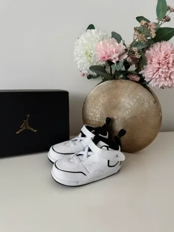 Jordan courtside 23 || Jordan || taille 25