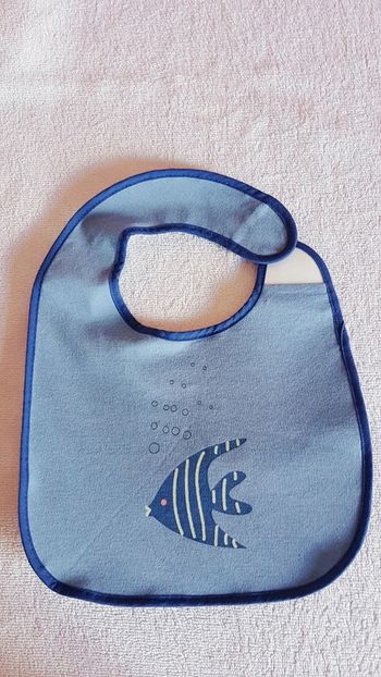 Bavoir dessous plastique carrefour