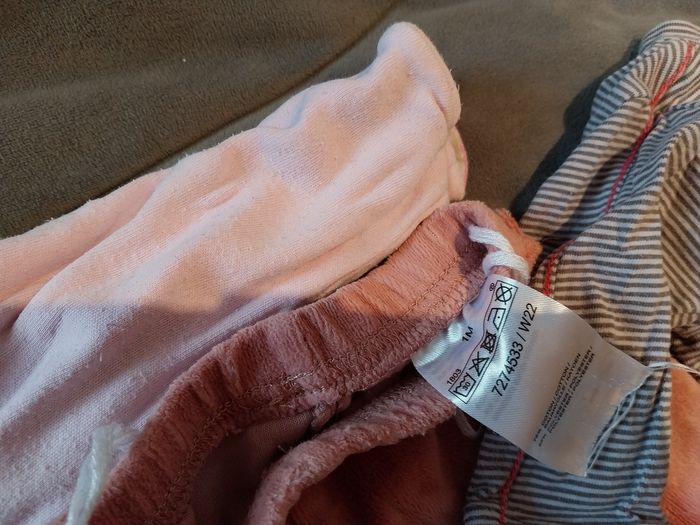 Lot vêtements 1mois - photo numéro 4