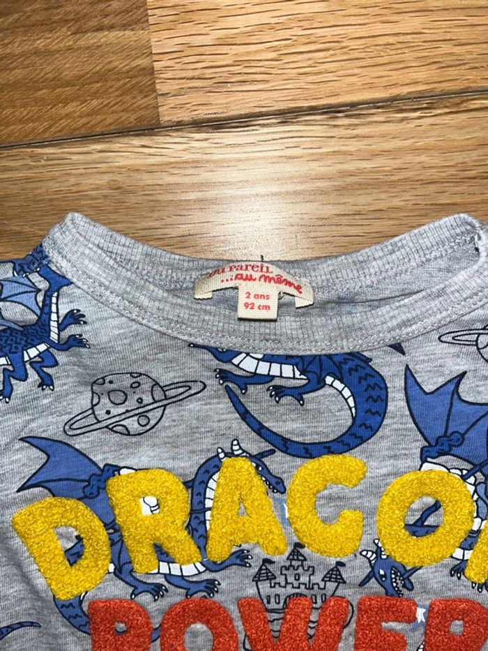 Tshirt gris motifs dragons dpm tres Bon état 2ans/92cm - photo numéro 2