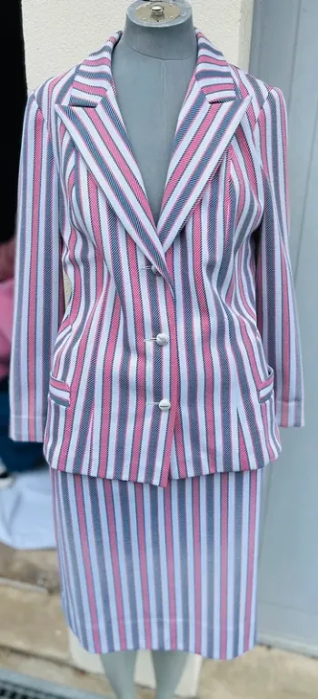 Ensemble tailleur taille 40