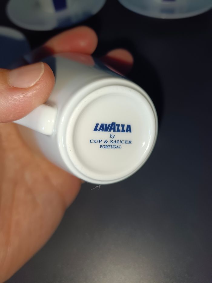 Service à expresso de bistro  Lavazza ( 4 tasses + 4 sous-tasses( - photo numéro 4