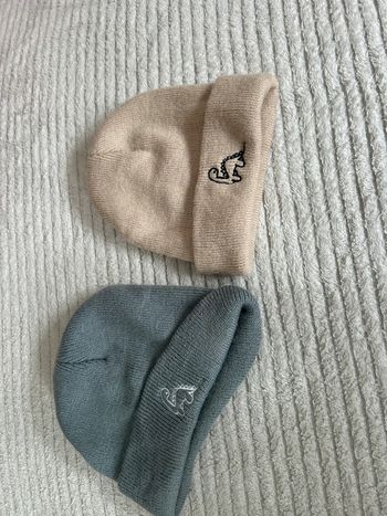 2 bonnets bébé