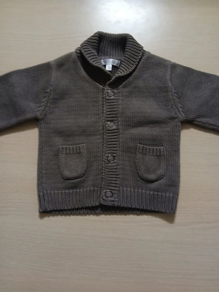 Gilet bebe garcon taille 3/6 mois en coton a pression +2 poche