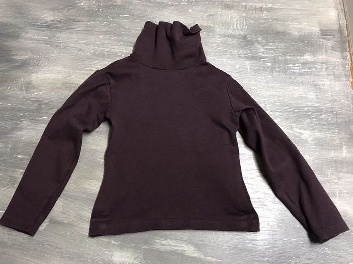 Pull à col roulé mauve foncé