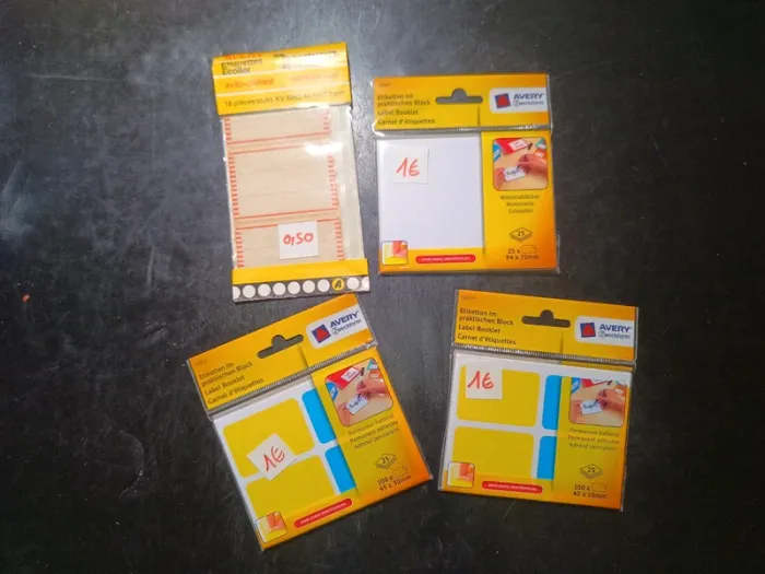 Carnet d'étiquettes & auto-collant