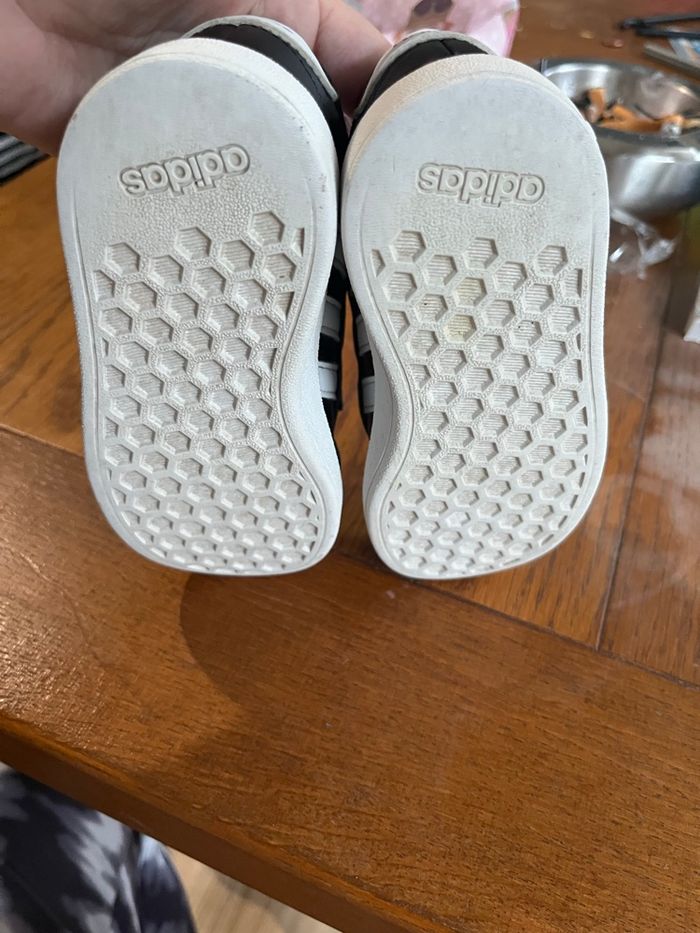 Chaussure garçon taille 23 Adidas - photo numéro 3