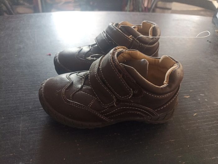 Chaussures taille 25 - photo numéro 2