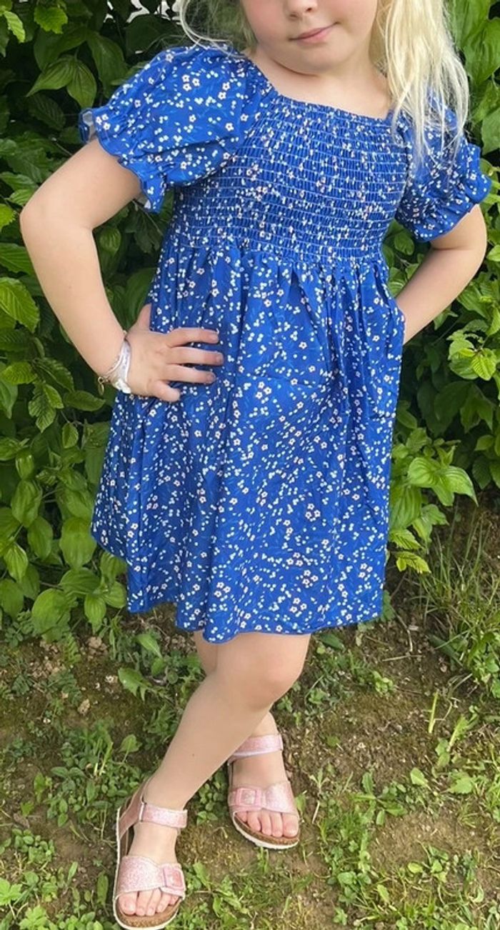 Shein robe à fleurs bleue - 7/8 ans