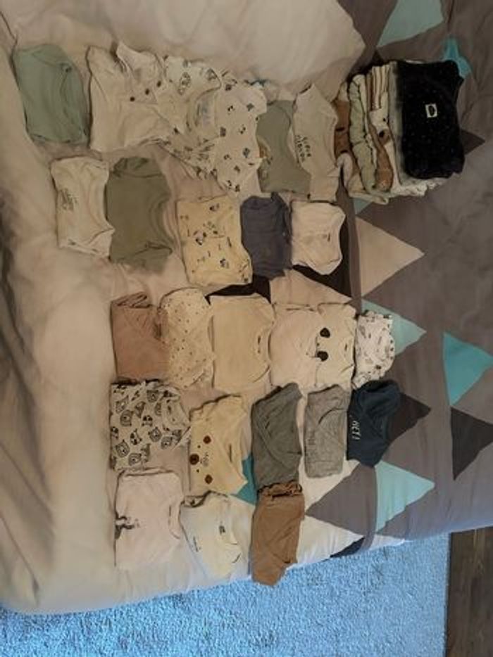 Lot vêtement garçons taille 6 mois - photo numéro 5