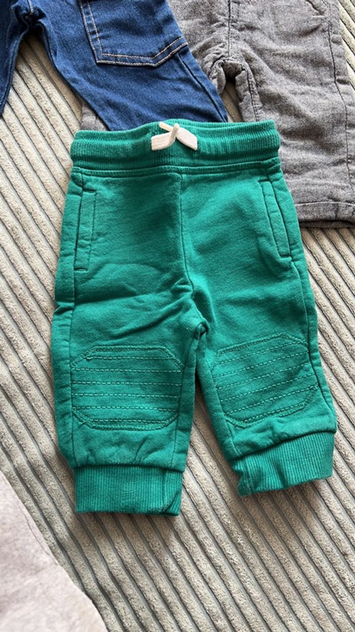 3 pantalons 3 mois - photo numéro 2