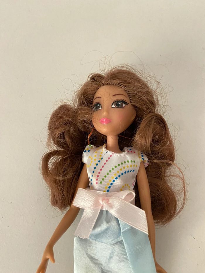 Poupée Disney Violetta - photo numéro 4