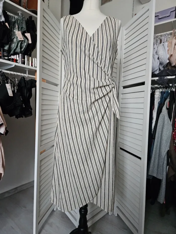 Robe mi-longue T.L h&m - photo numéro 3