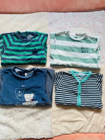 Lot de 4 pyjama velours 18M